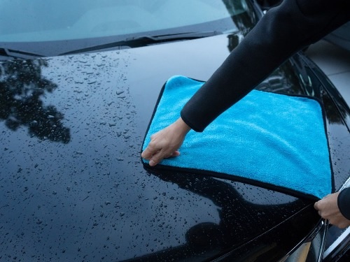 Meguiars Supreme Shine Drying Towel v akci2.pg